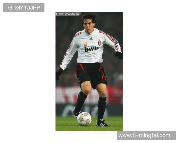 法国足球明星穿搭风格解析 时尚与运动的完美融合