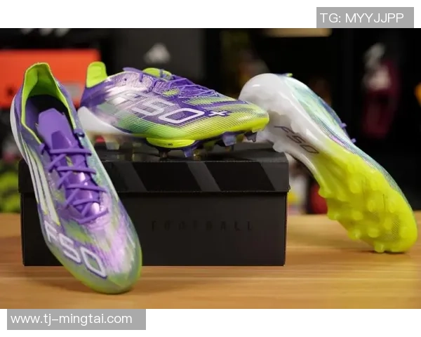 球星纷纷穿AG足球鞋打造场上最佳表现 引领足球装备新潮流 球星纷纷穿AG足球鞋打造场上最佳表现 引领足球装备新潮流