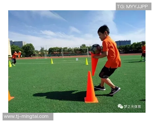 足球明星训练基地全方位打造球员成长体系提升训练水平助力职业生涯 足球明星训练基地全方位打造球员成长体系提升训练水平助力职业生涯